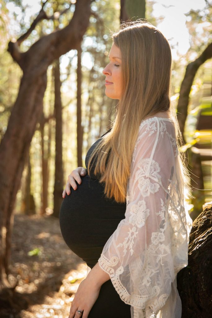 julia - Doula School Canada Julia Forest while pregnant